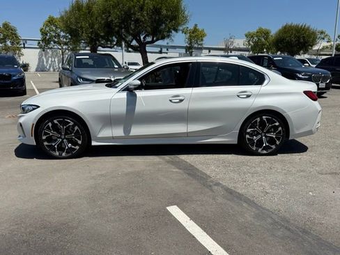 Used 2025 BMW 330i Sedan w/ Convenience Package RWD image 13