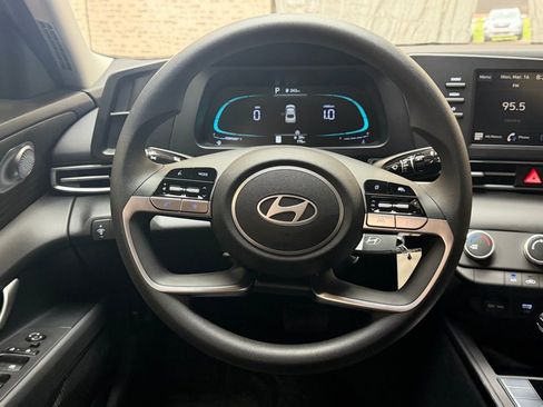 New 2026 Hyundai Elantra SE image 15
