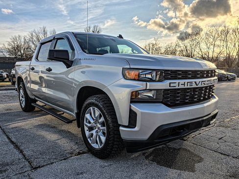 Used 2020 Chevrolet Silverado 1500 Custom w/ Custom Value Package image 1