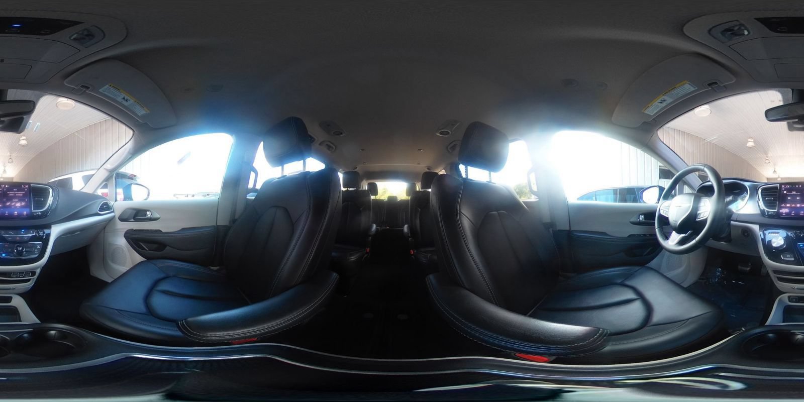 Used 2024 Chrysler Pacifica Touring-L FWD image 44