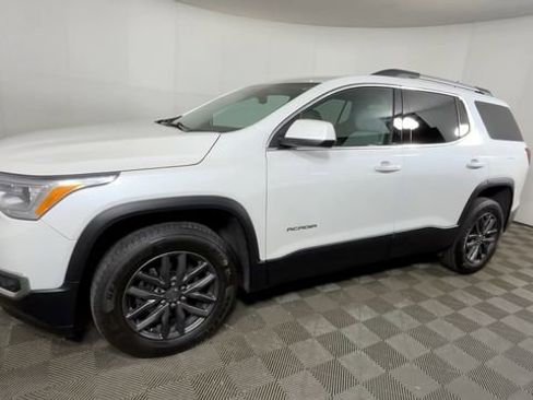 Used 2018 GMC Acadia SLT AWD/4WD image 9