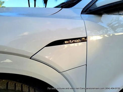 Used 2021 Audi e-tron Premium Plus w/ Premium Plus Package image 92