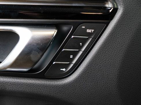 Certified 2026 Porsche Macan S AWD/4WD image 19