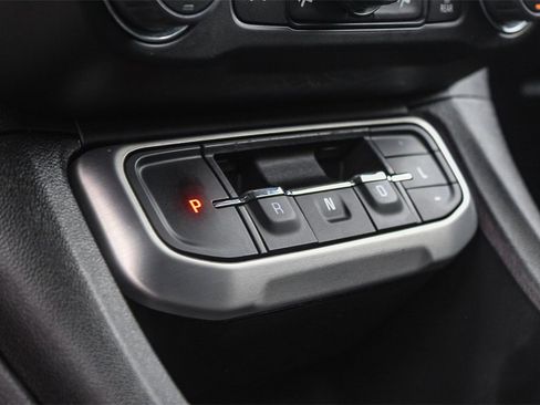 Used 2023 GMC Acadia SLT image 21