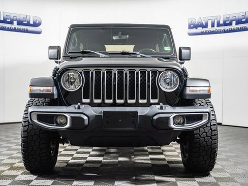 Used 2020 Jeep Wrangler Unlimited Sahara image 2