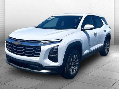 Used 2026 Chevrolet Equinox LT FWD image 13