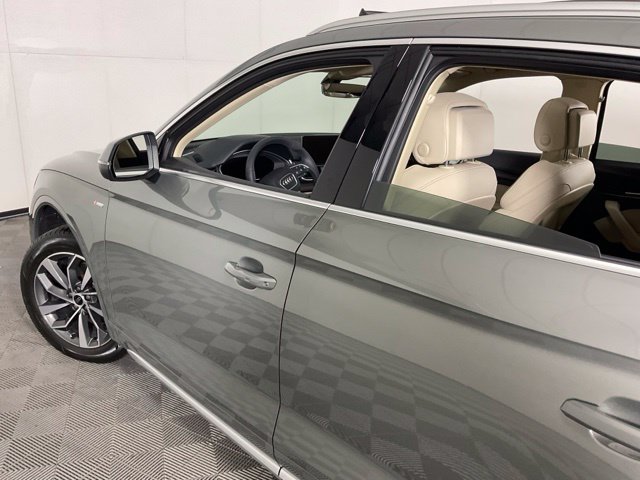 Used 2025 Audi Q5 2.0T Premium Plus AWD/4WD image 35
