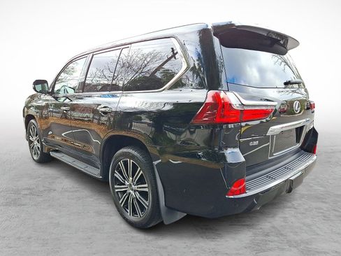 Certified 2020 Lexus LX 570 4WD w/ 3rd Row & Luxury Pkg image 4