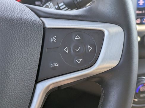 Used 2023 GMC Terrain SLT image 30