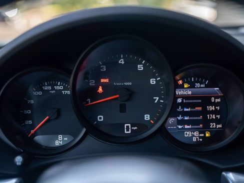 New 2025 Porsche 718 Cayman Base image 17