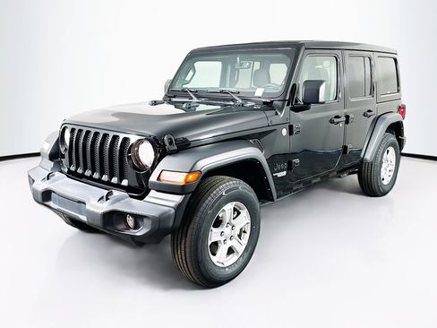 Used 2021 Jeep Wrangler Sport S w/ Sun And Sound Package image 3