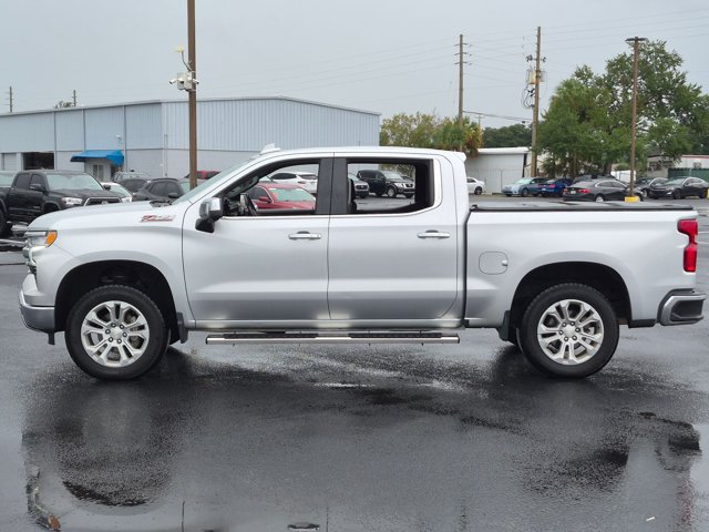 Used 2022 Chevrolet Silverado 1500 LTZ w/ LTZ Premium Package AWD/4WD image 8