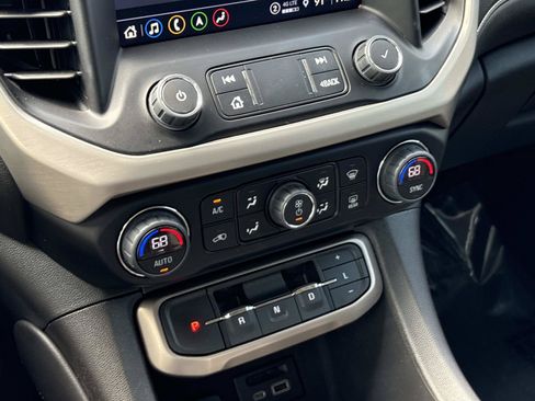 Used 2023 GMC Acadia Denali w/ Denali Technology Package FWD image 25