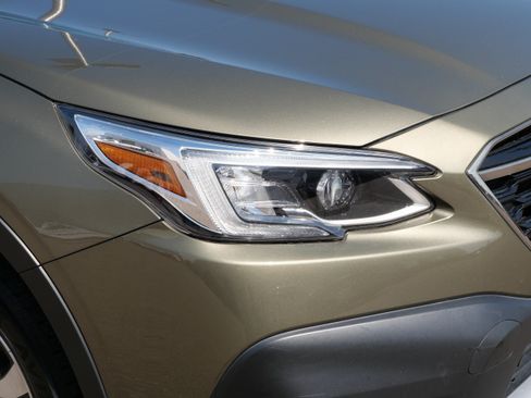 Used 2022 Subaru Outback Touring XT AWD/4WD image 16