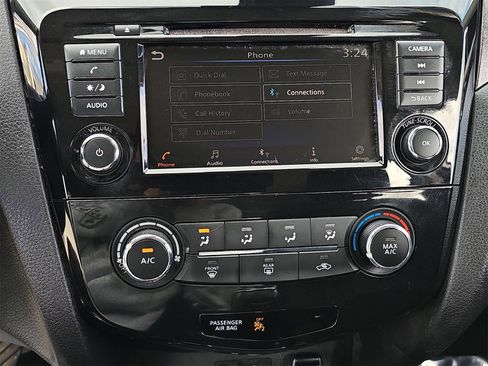 Used 2021 Nissan Rogue Sport S image 21