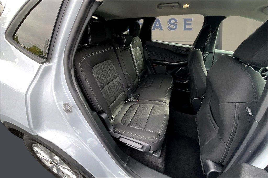 Used 2025 Ford Escape Active FWD image 27