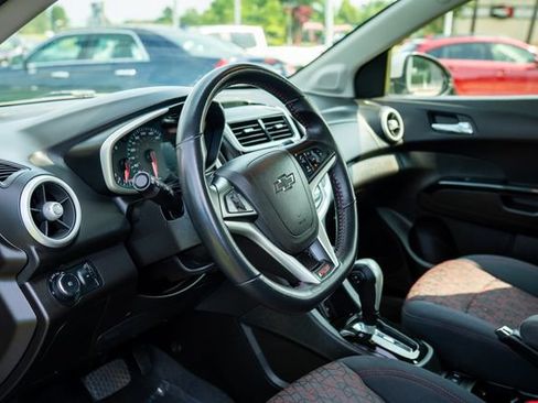 Used 2018 Chevrolet Sonic LT w/ Convenience Package FWD image 30