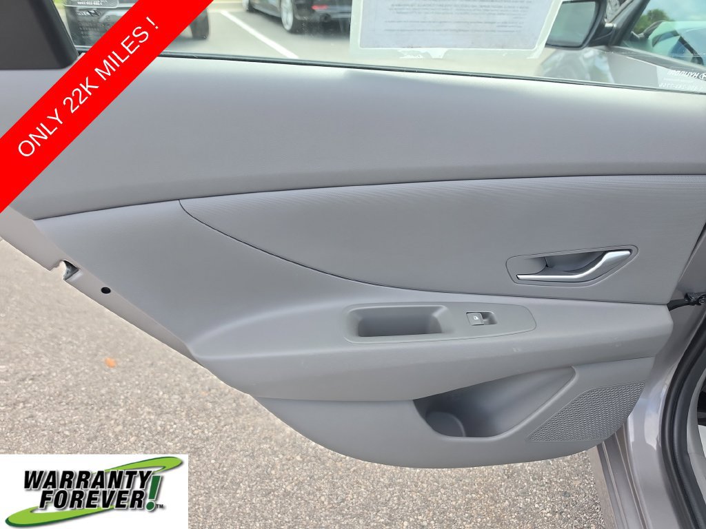 Used 2024 Hyundai Elantra SEL FWD image 13