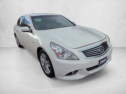 Used 2011 INFINITI G37 Journey w/ Premium Pkg image 3