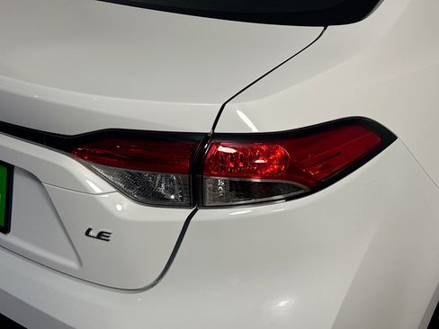 Used 2024 Toyota Corolla LE FWD image 33