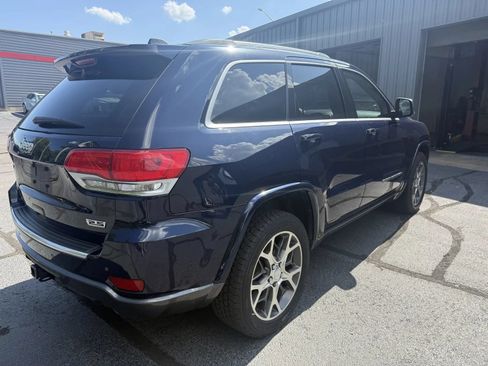 Used 2018 Jeep Grand Cherokee Limited AWD/4WD image 4