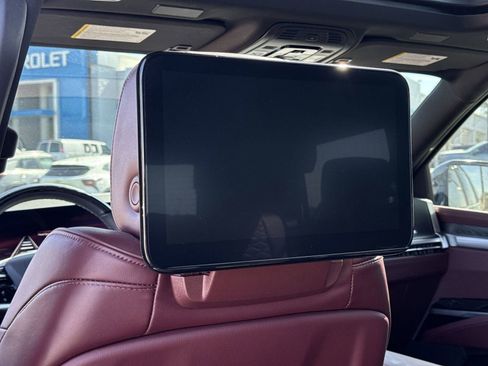 Used 2025 Cadillac Escalade Premium Luxury w/ Touring Package image 29