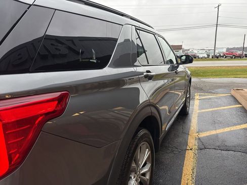 Used 2022 Ford Explorer XLT w/ Equipment Group 202A image 16