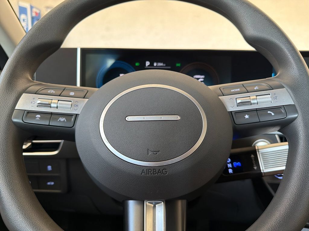 Used 2025 Hyundai Sonata SEL FWD image 21