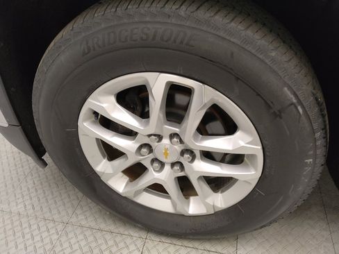 Used 2018 Chevrolet Traverse LT FWD image 31
