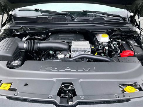 New 2026 RAM 1500 4x4 Crew Cab image 36