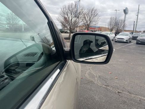 Used 2017 Ford Edge Titanium image 7