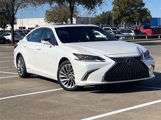 Used 2021 Lexus ES 300h Ultra Luxury w/ Accessory Package 2 video 2