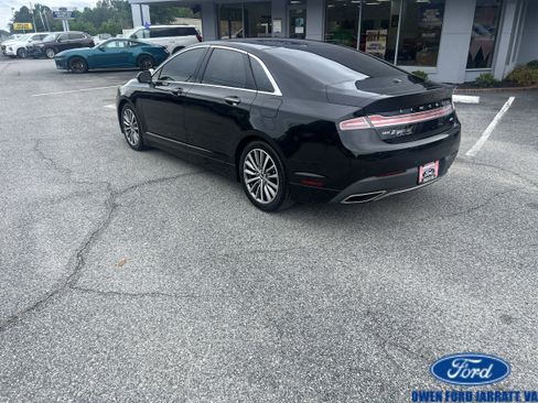 Used 2020 Lincoln MKZ FWD image 7