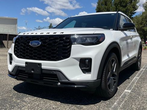 Used 2026 Ford Explorer ST-Line w/ ST-Line Street Pack image 52