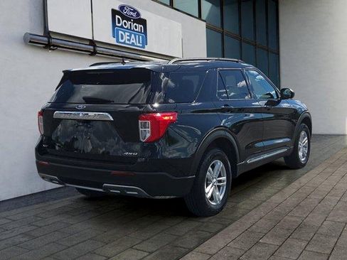 Certified 2023 Ford Explorer XLT w/ Equipment Group 202A AWD/4WD image 3