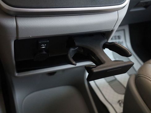 Used 2020 Toyota Sienna LE FWD image 39