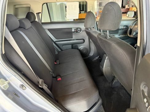 Used 2009 Scion xB FWD image 12