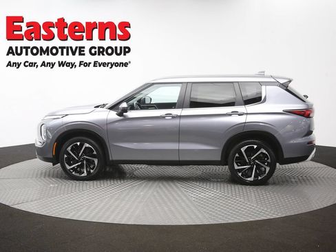 Used 2024 Mitsubishi Outlander SE FWD image 59