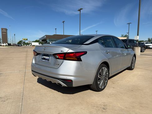 Used 2023 Nissan Altima 2.5 SL AWD/4WD image 7
