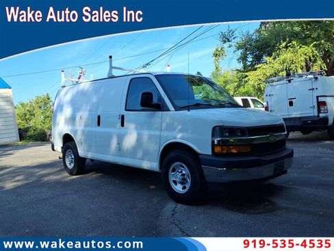 Used 2018 Chevrolet Express 2500 w/ Driver Convenience Package RWD image 1