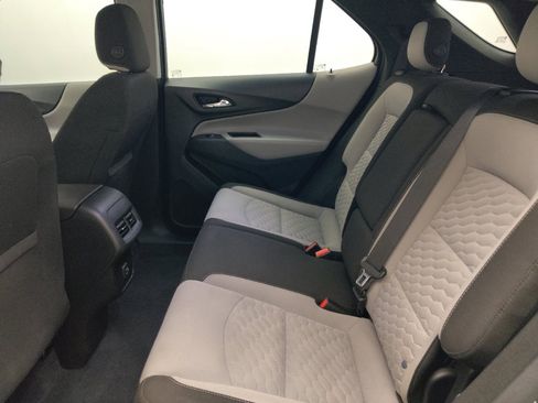Used 2020 Chevrolet Equinox LS FWD image 18