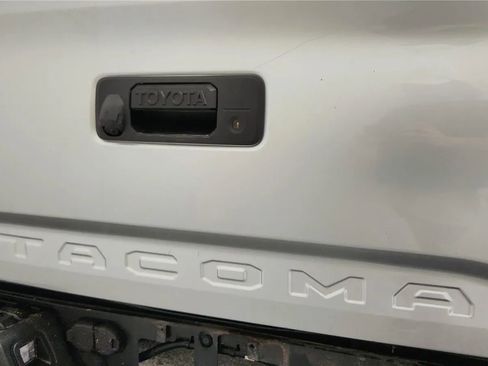 Used 2023 Toyota Tacoma SR AWD/4WD image 17