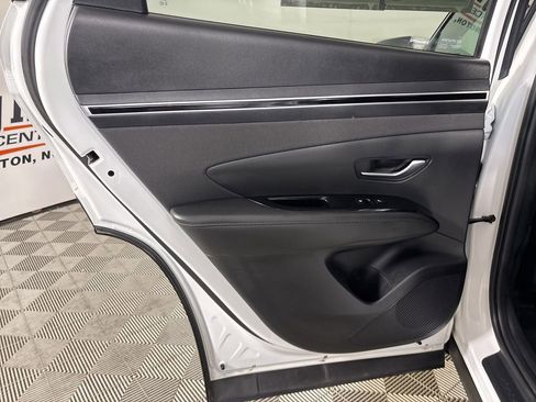 Used 2023 Hyundai Tucson Limited image 23
