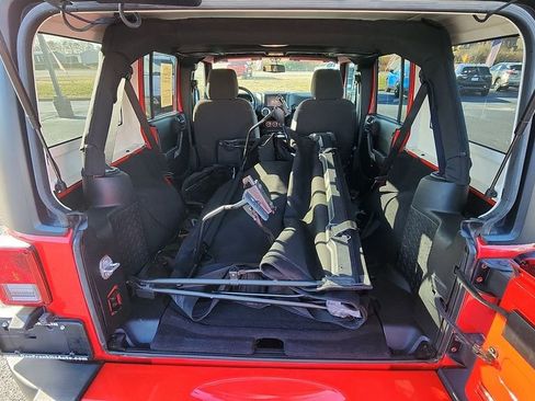 Used 2017 Jeep Wrangler Unlimited Sahara w/ Dual Top Group image 27