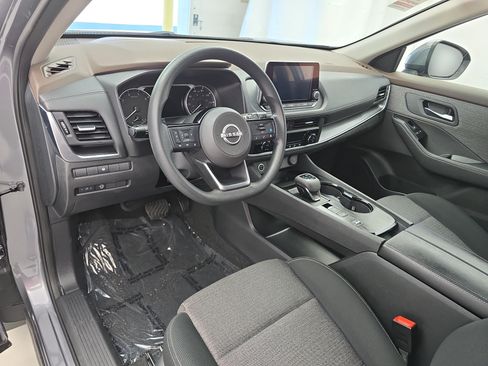 Certified 2023 Nissan Rogue SV FWD image 15