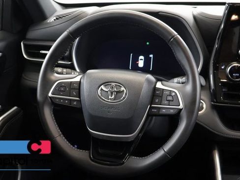 Certified 2026 Toyota Highlander XSE AWD/4WD image 16
