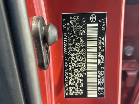 Used 2017 Toyota Corolla iM w/ Carpet Mat Package FWD image 27