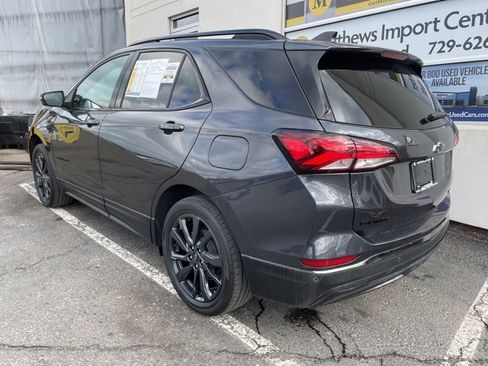 Used 2022 Chevrolet Equinox RS w/ Infotainment Package image 3