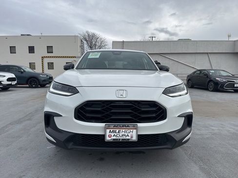 Used 2025 Honda HR-V Sport image 4