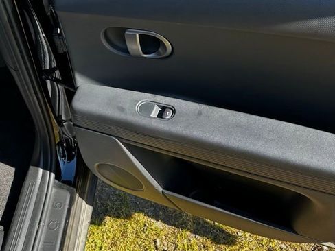 Certified 2025 Hyundai Ioniq 5 SE image 16